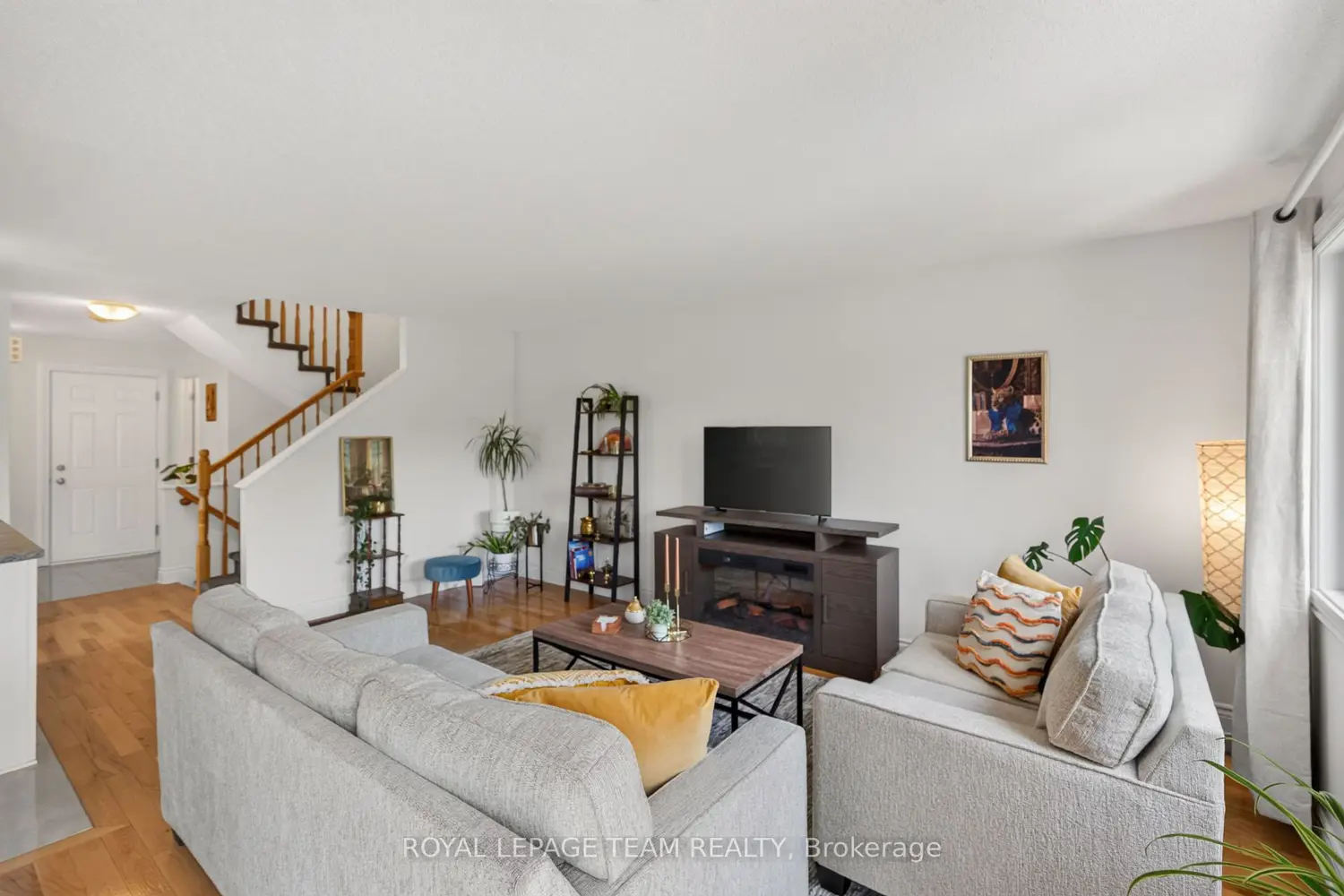 2269 Marble Crescent photo 5