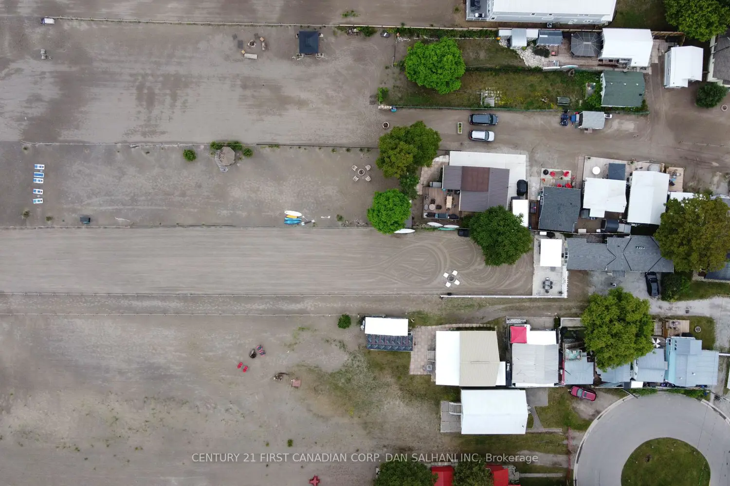 438 Edith Cavell Boulevard B photo 2