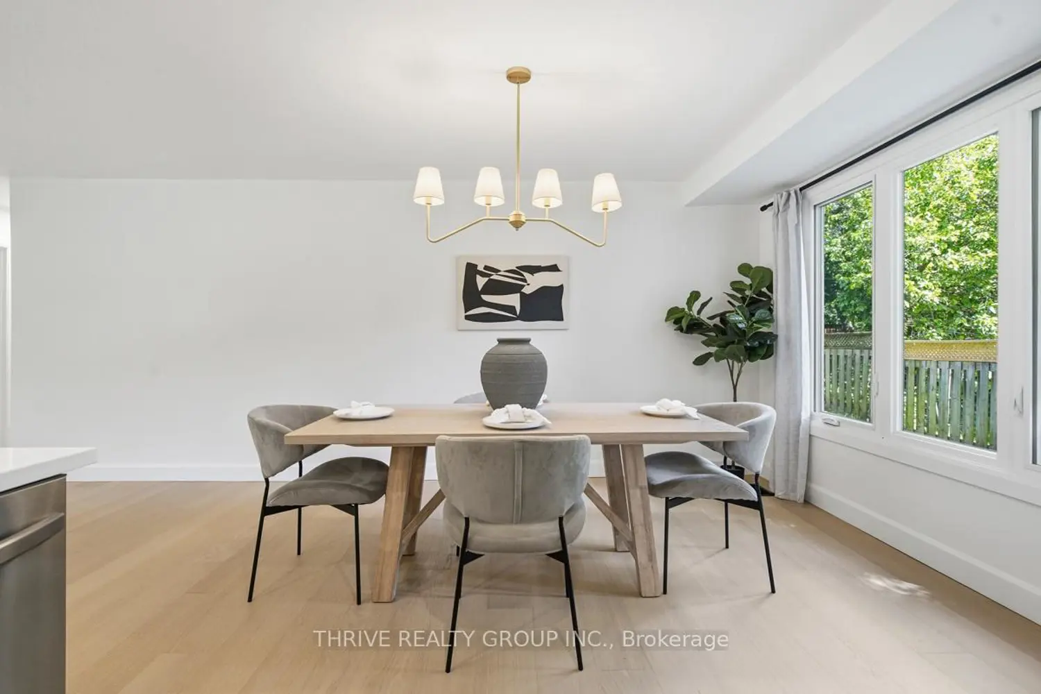 744 Barclay Road photo 4