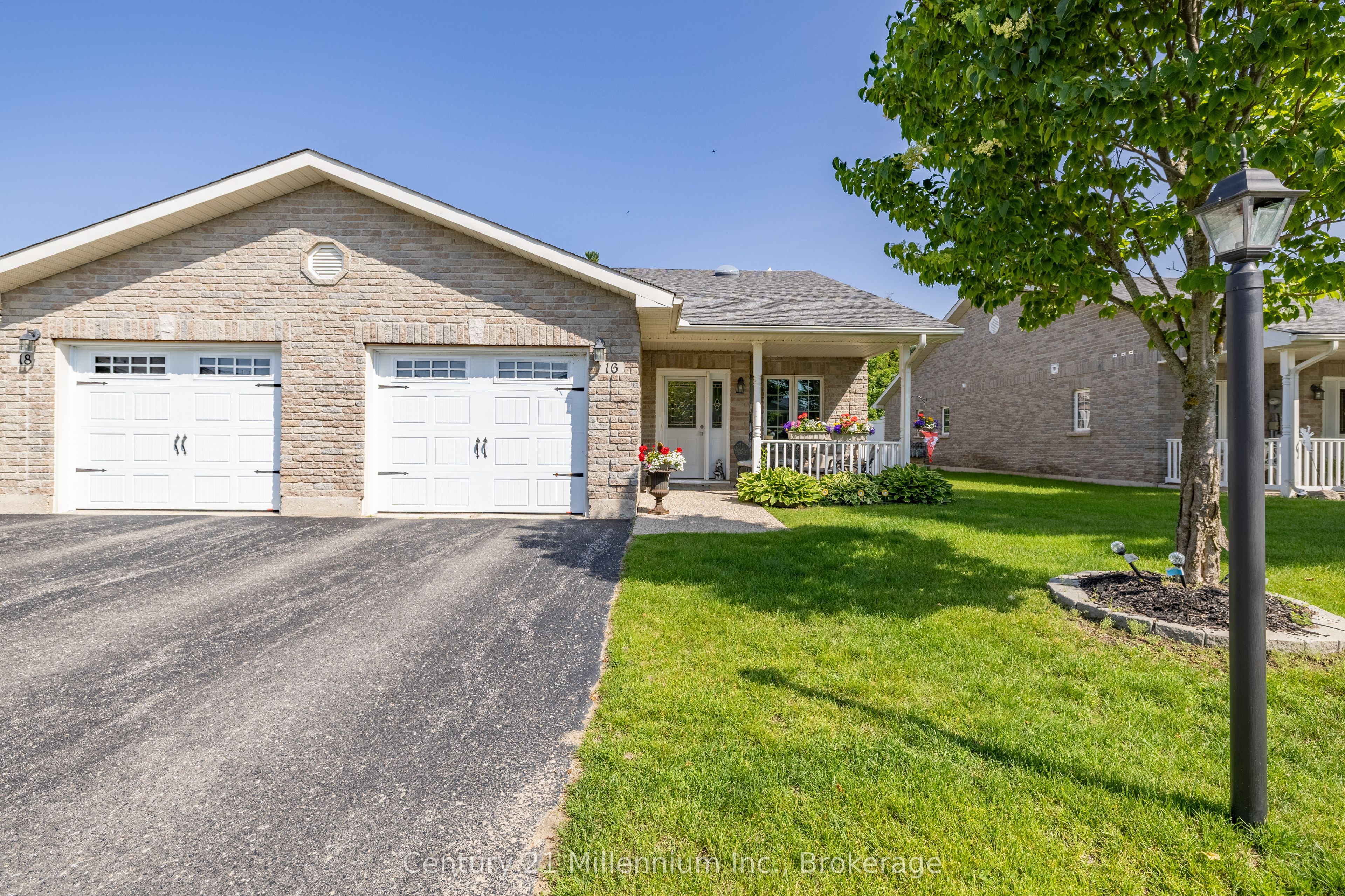 16 Clover Crescent, Wasaga Beach, ON, L9Z 0G4