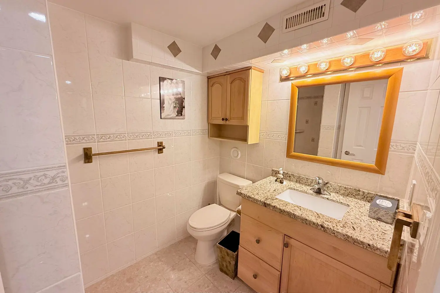 7264 Seabreeze Drive photo 4