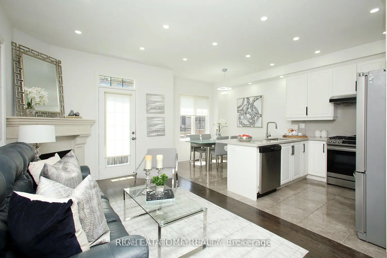 25 Sibella Way photo 3