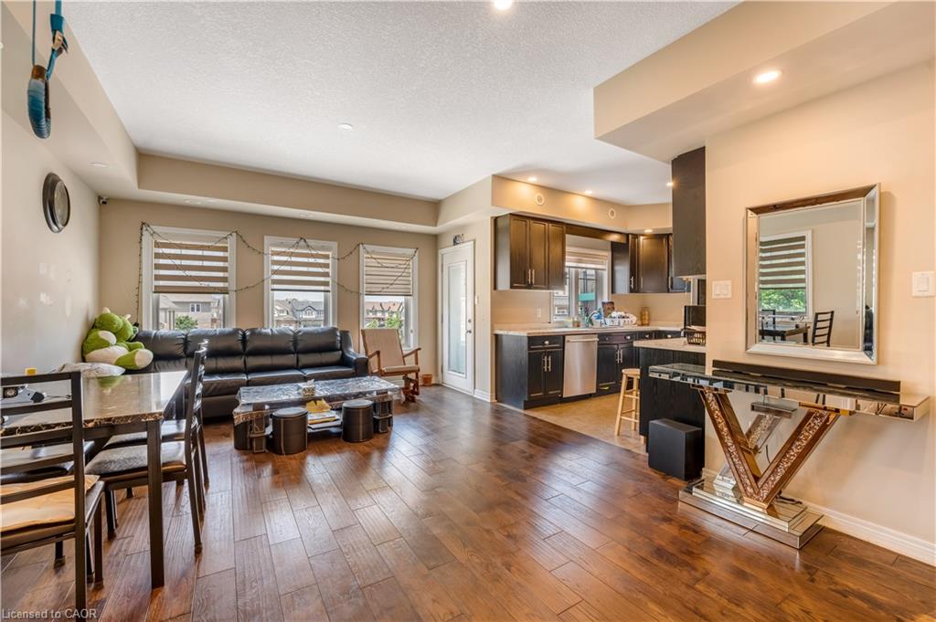 F1-70 Willowrun Drive, Kitchener, ON, N2A 0J3 photo 5