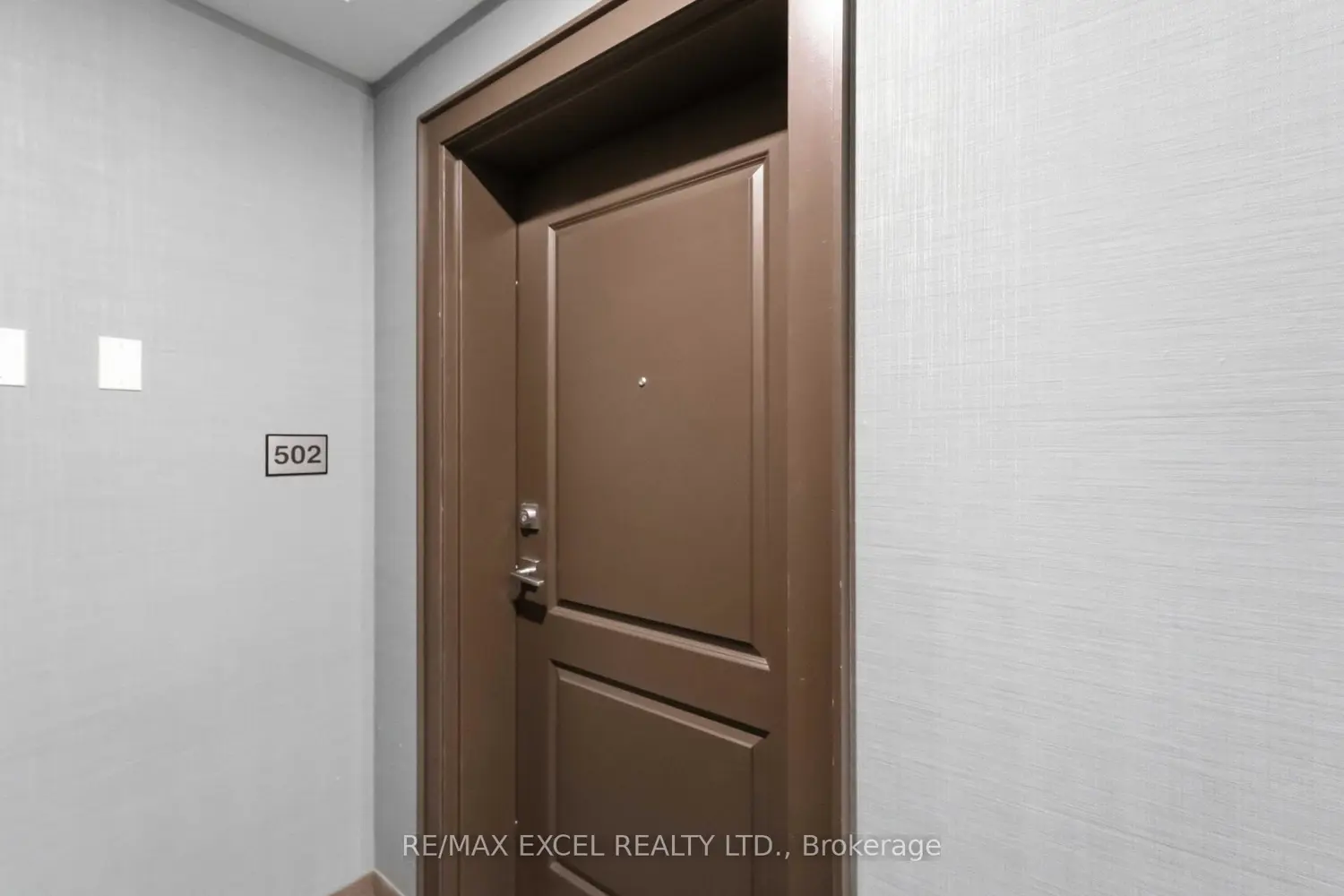 470 Dundas Street 502 photo 4