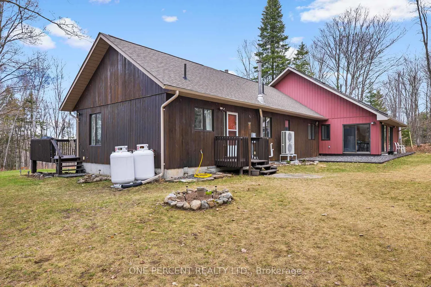1069 Chalet Road photo 5