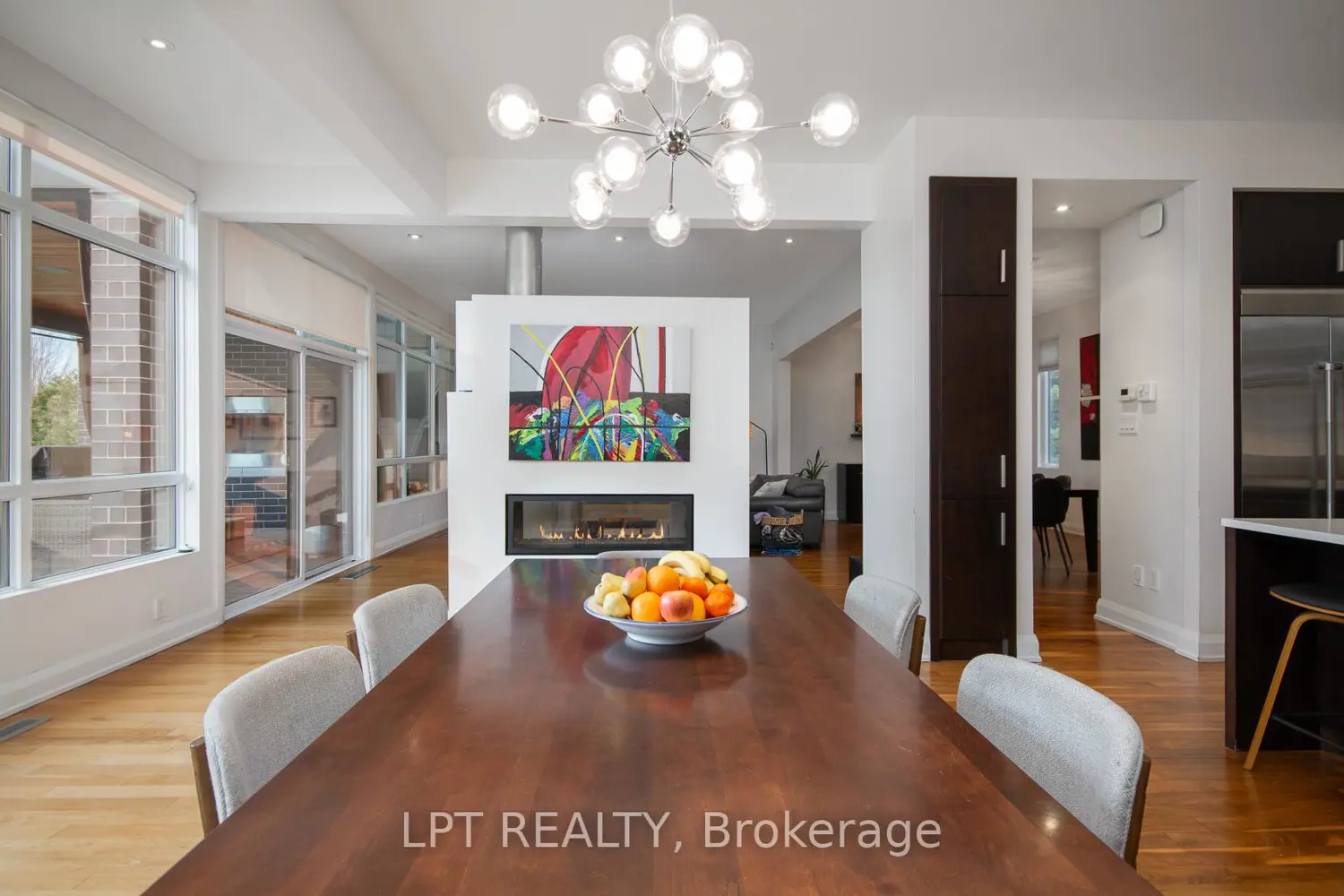 847 Walkley Road photo 2