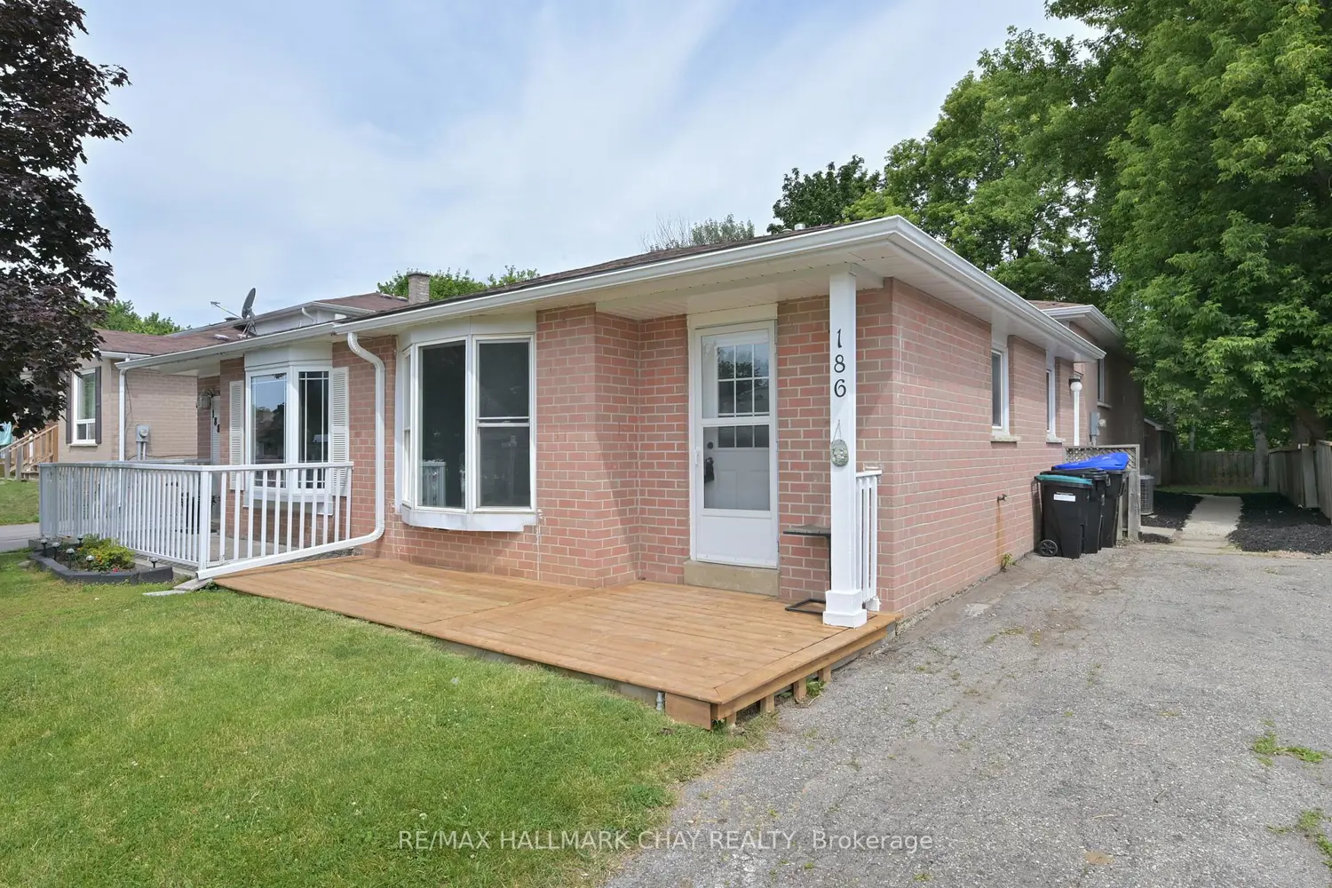 186 Beattie Avenue photo 2