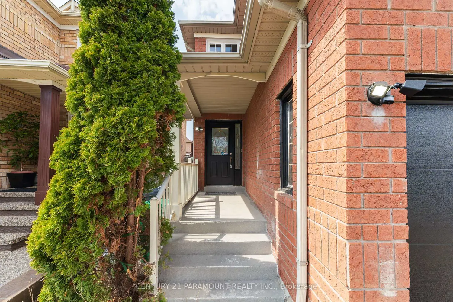 641 Macbeth Heights photo 3