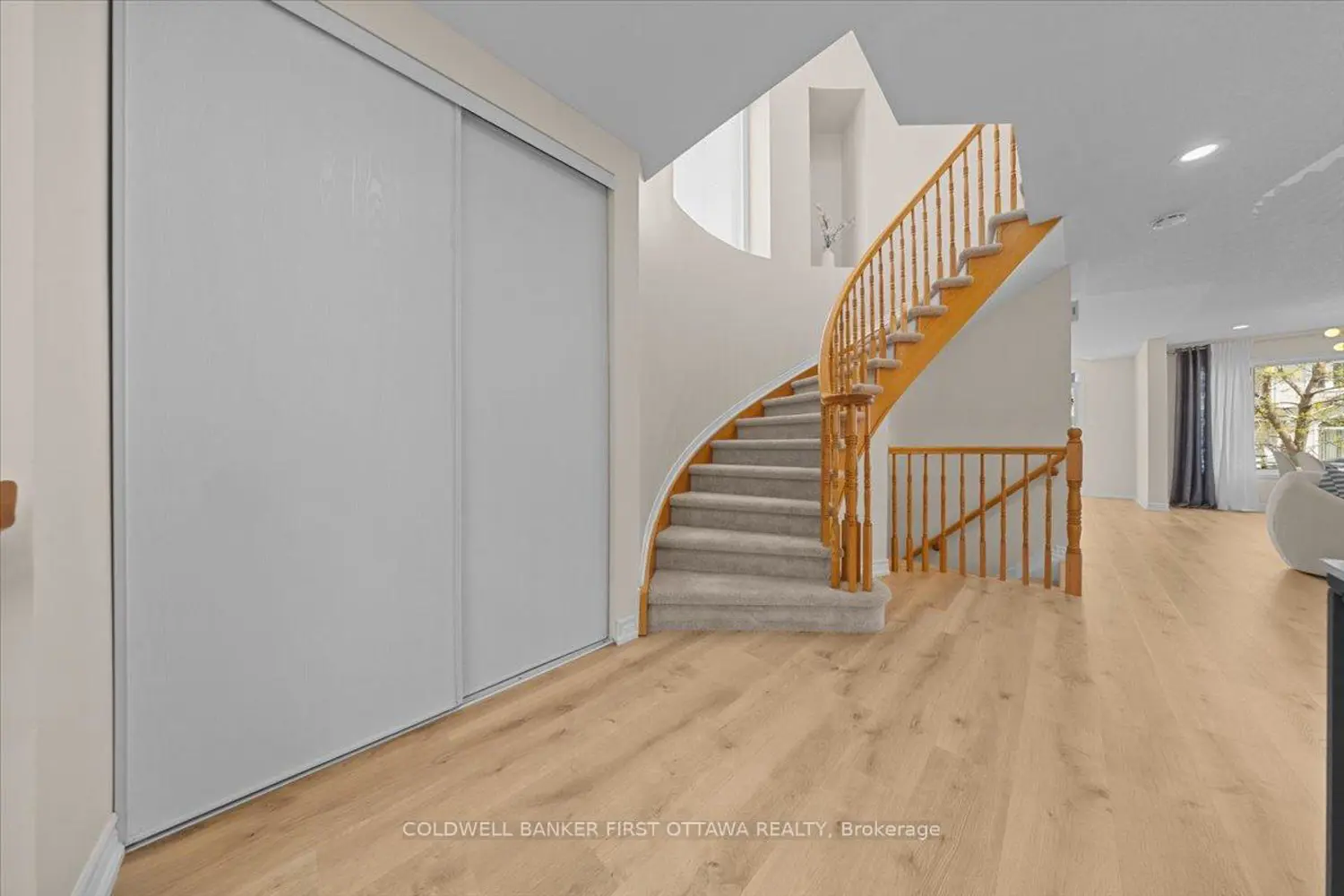 22 Cloutier Street photo 4