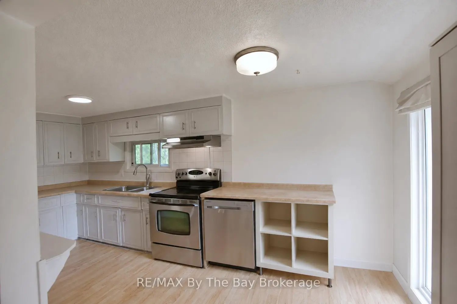 103 Sunnidale Road photo 5