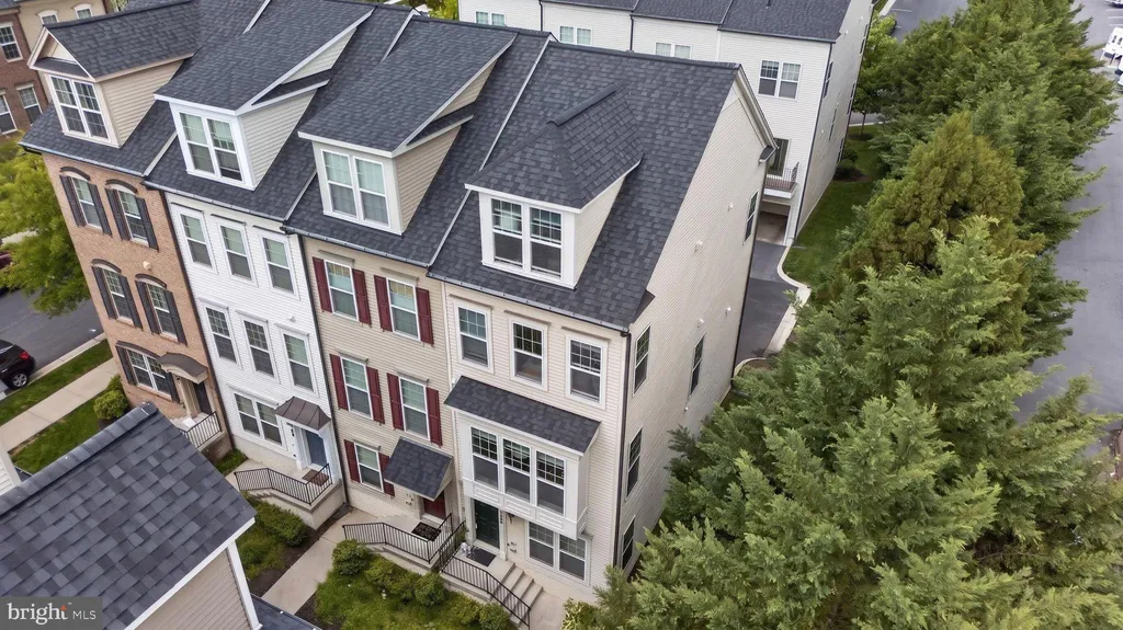 155 Prado Lane Unit 2704, Clarksburg, MD 20871 photo 2