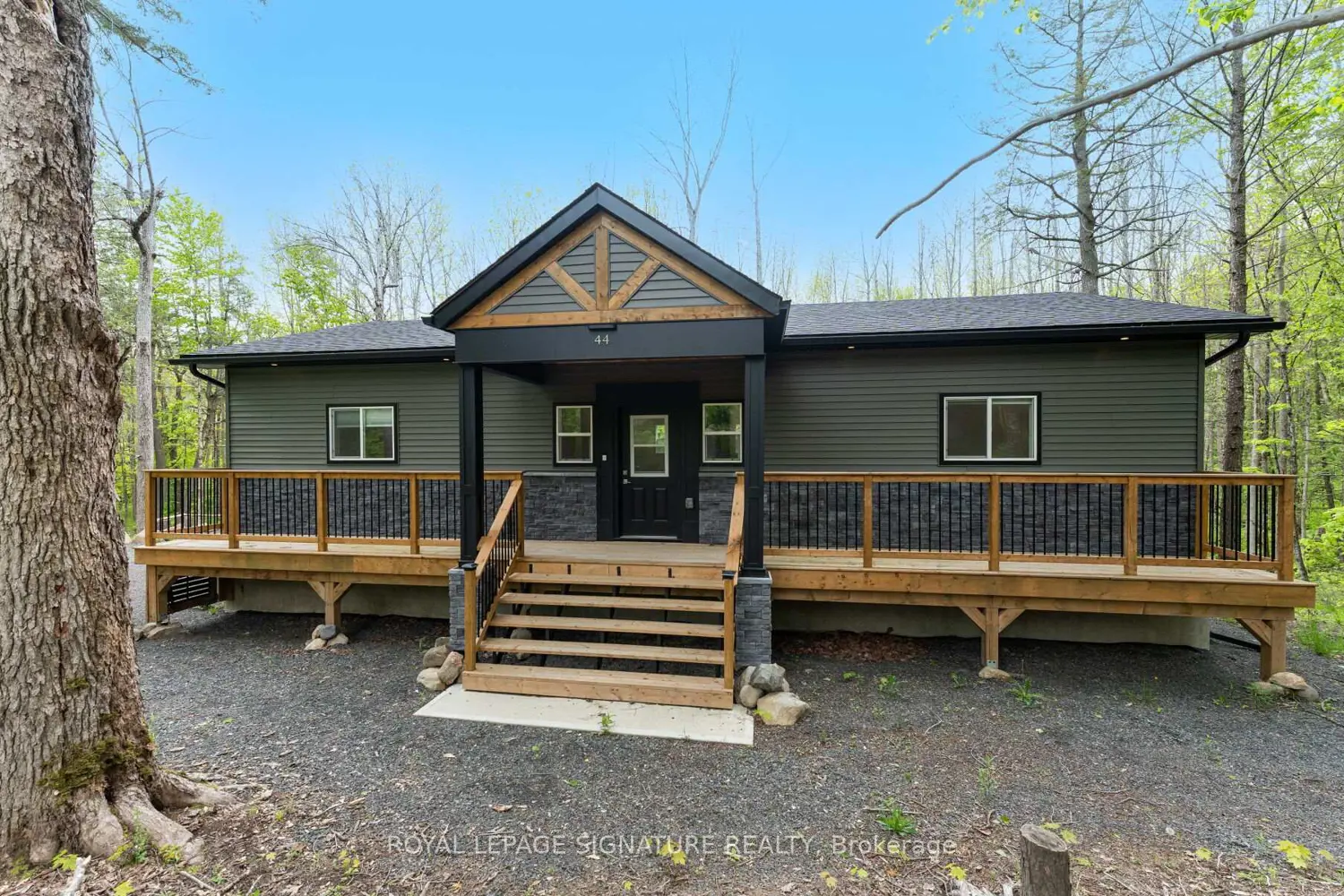 44 Sunnyshore Park Drive photo 3