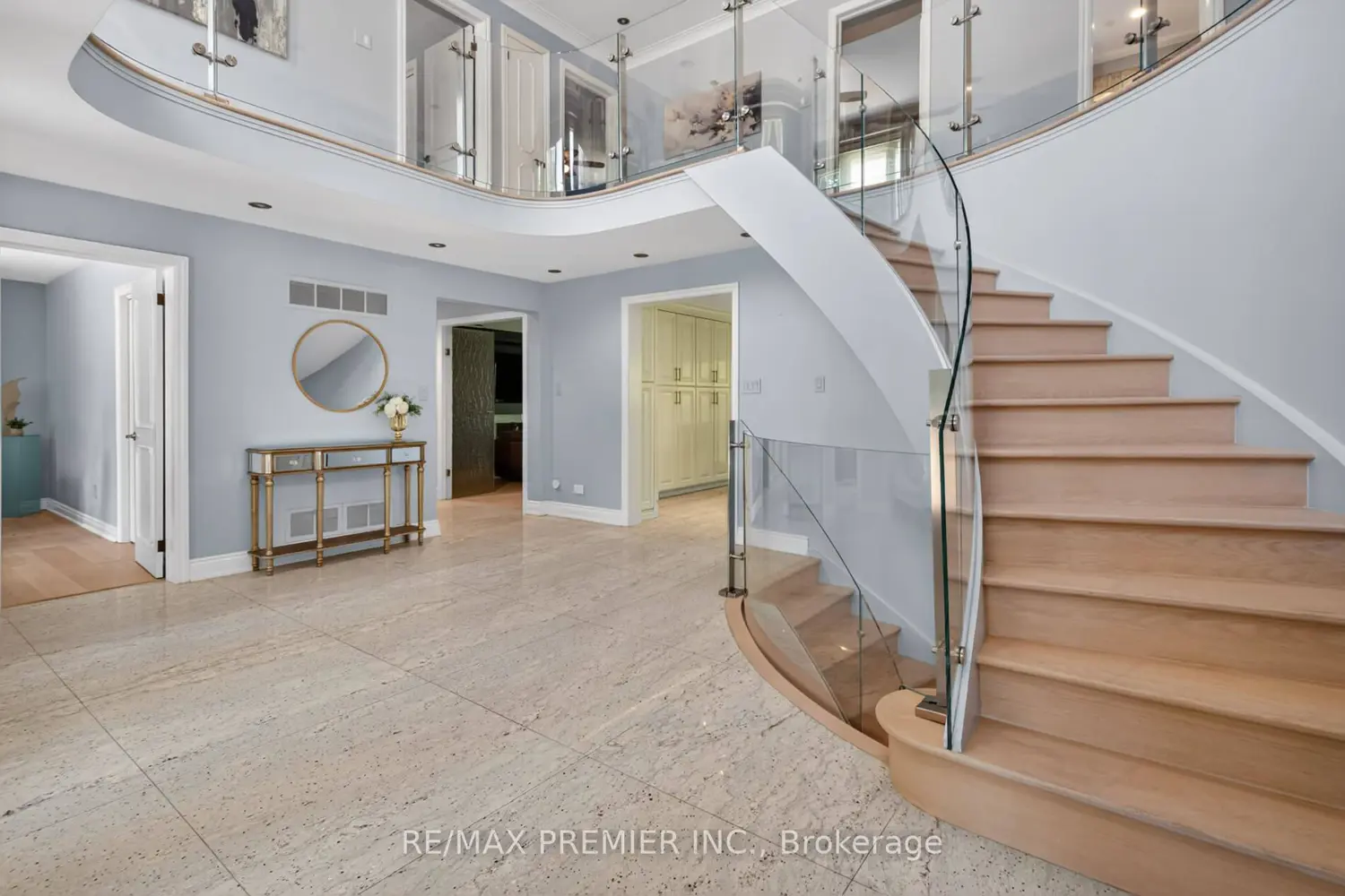 35 Lorengate Place photo 2