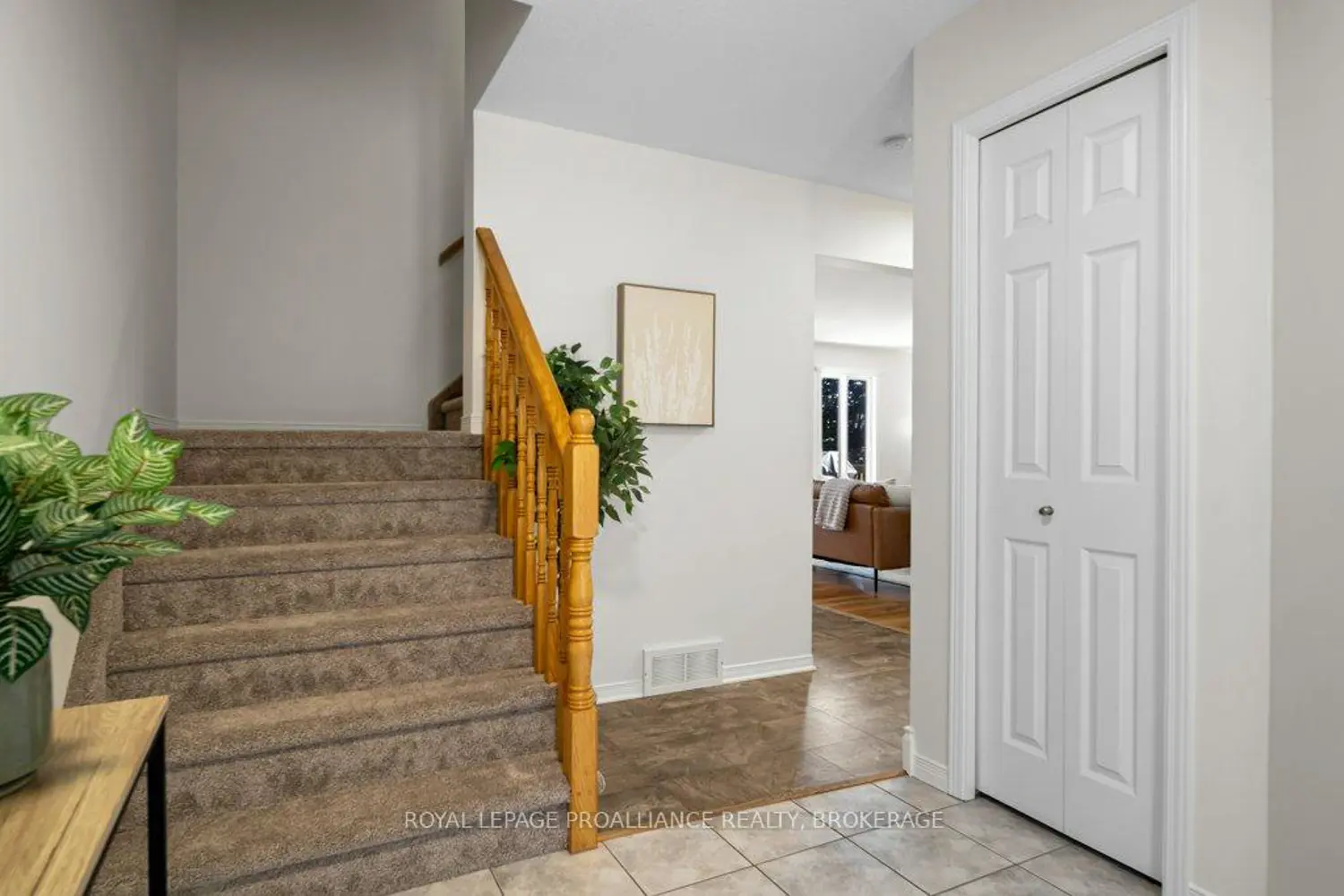 944 Ringstead Street photo 3