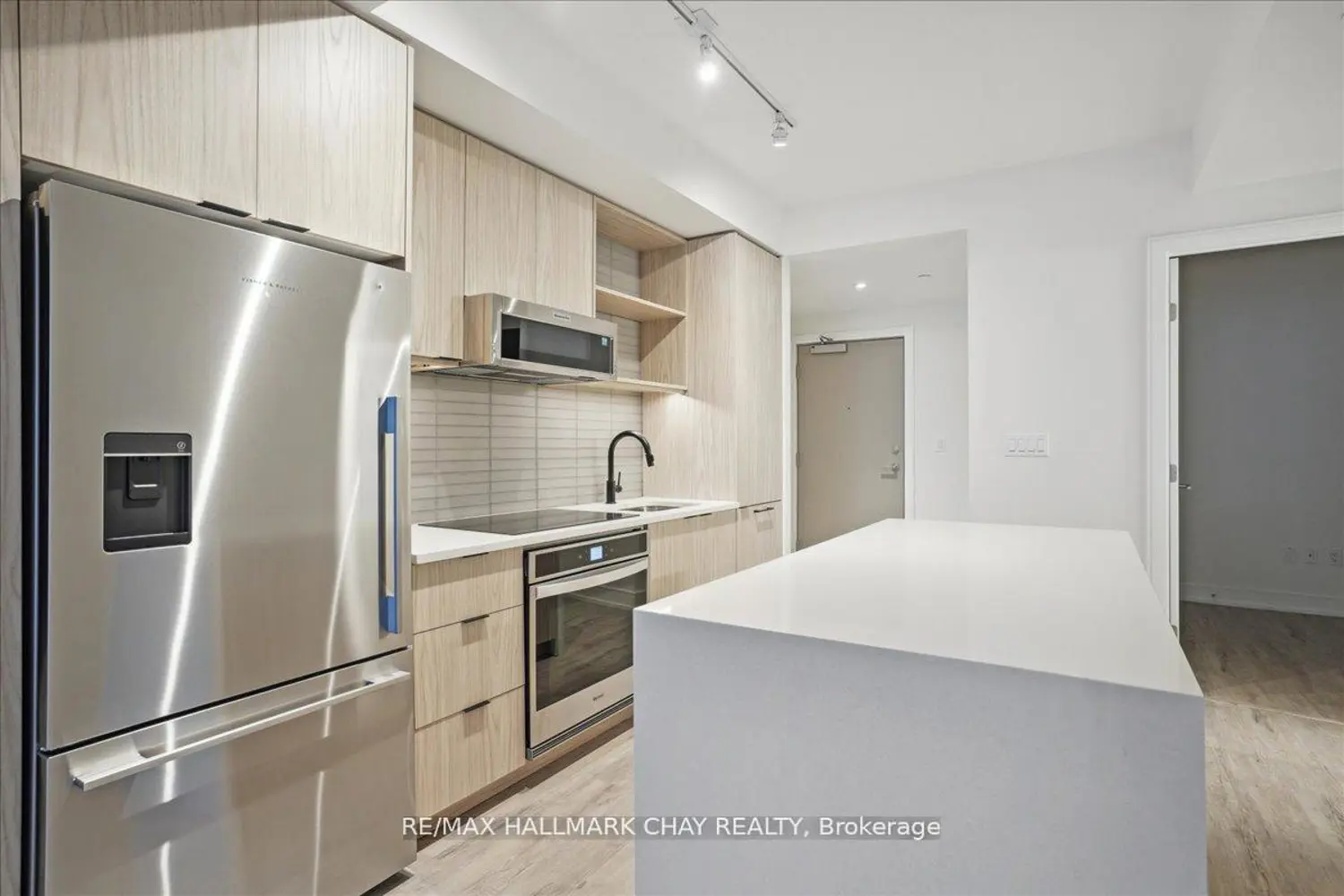 185 Dunlop Street 803 photo 3