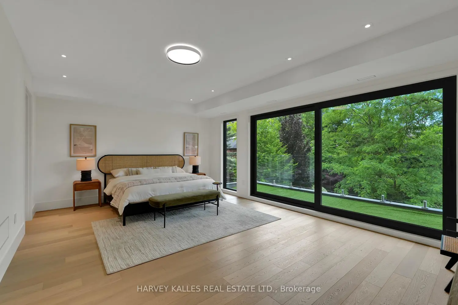 108 Heath Street photo 5