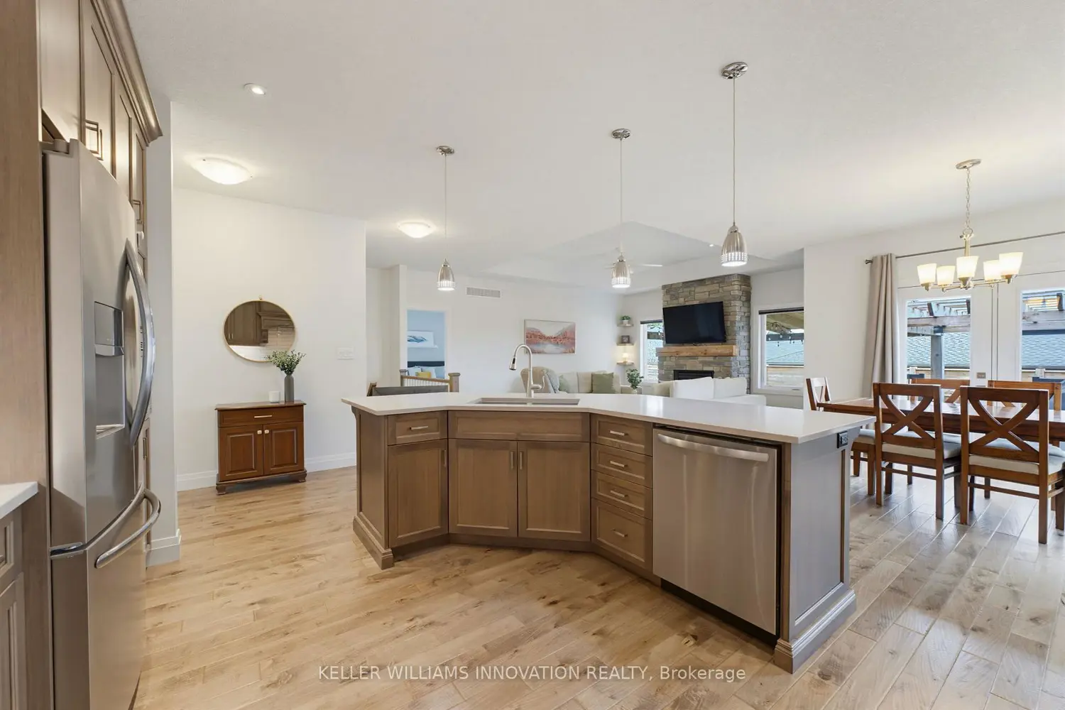 680 Rogers Road photo 4