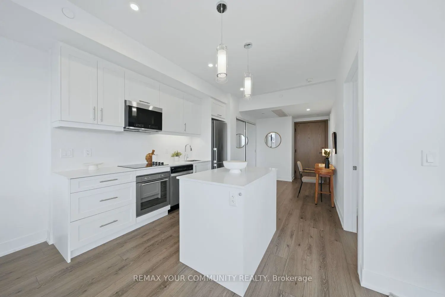 1316 Kingston Road 305 photo 3