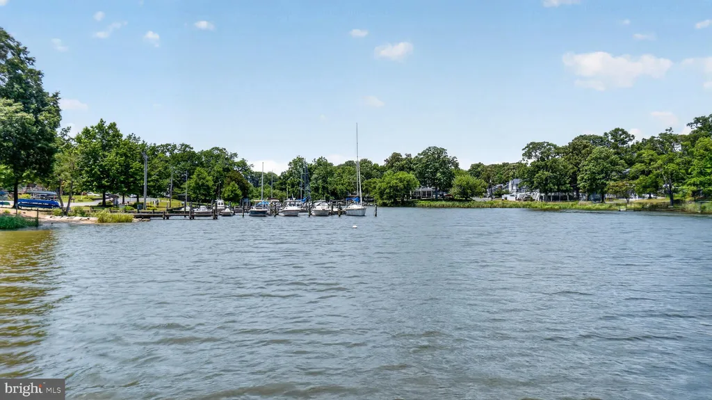 415 Fairmount Drive, Edgewater, MD 21037