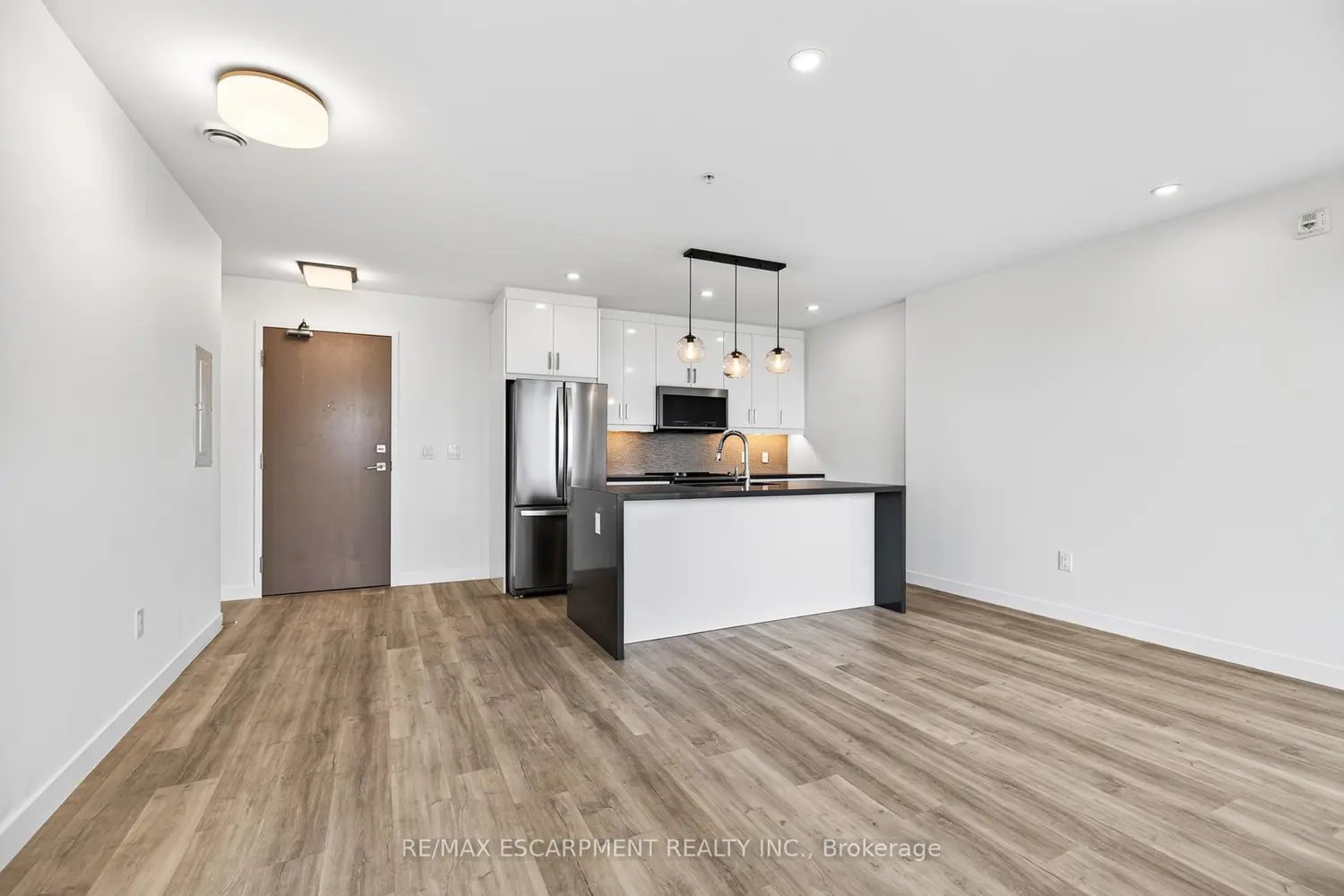 479 Charlton Avenue 506 photo 2
