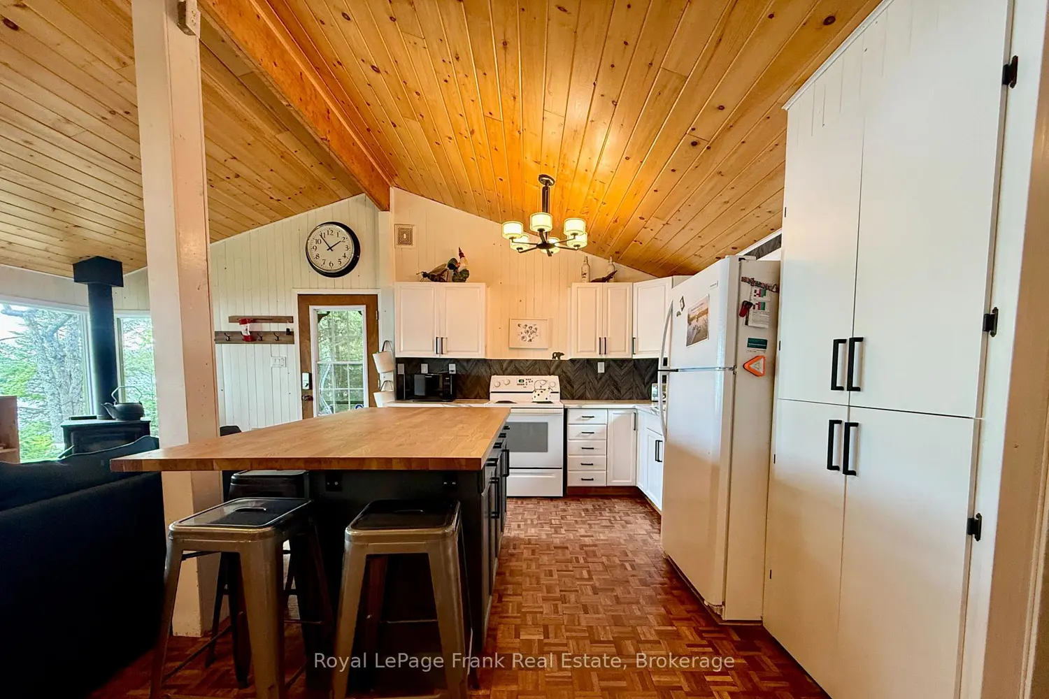 554A South Mckenzie Lake Road