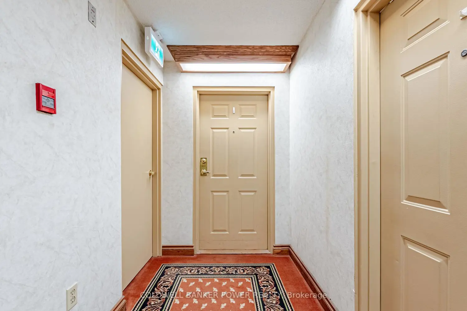323 Colborne Street 1604 photo 3
