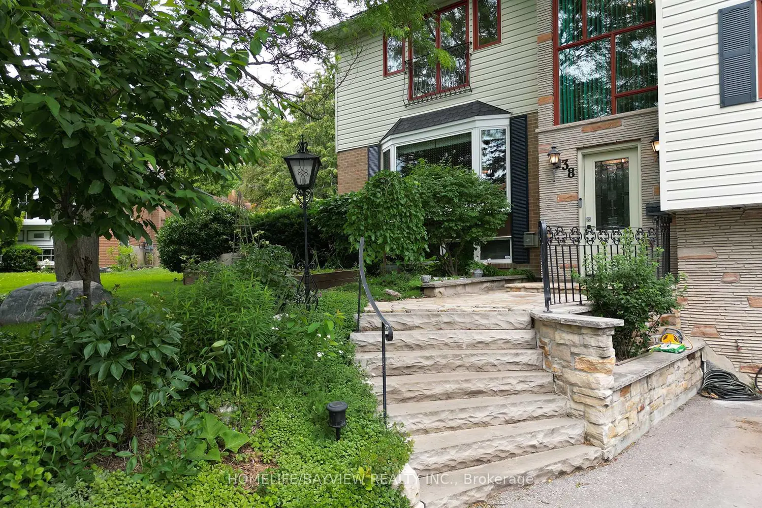 38 Christman Court photo 3