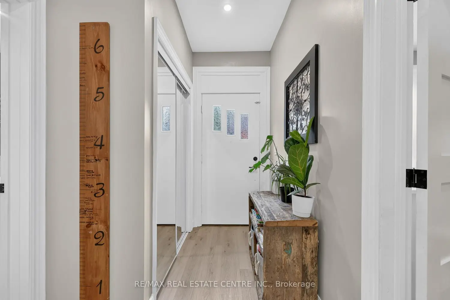 77 Mill Street photo 2