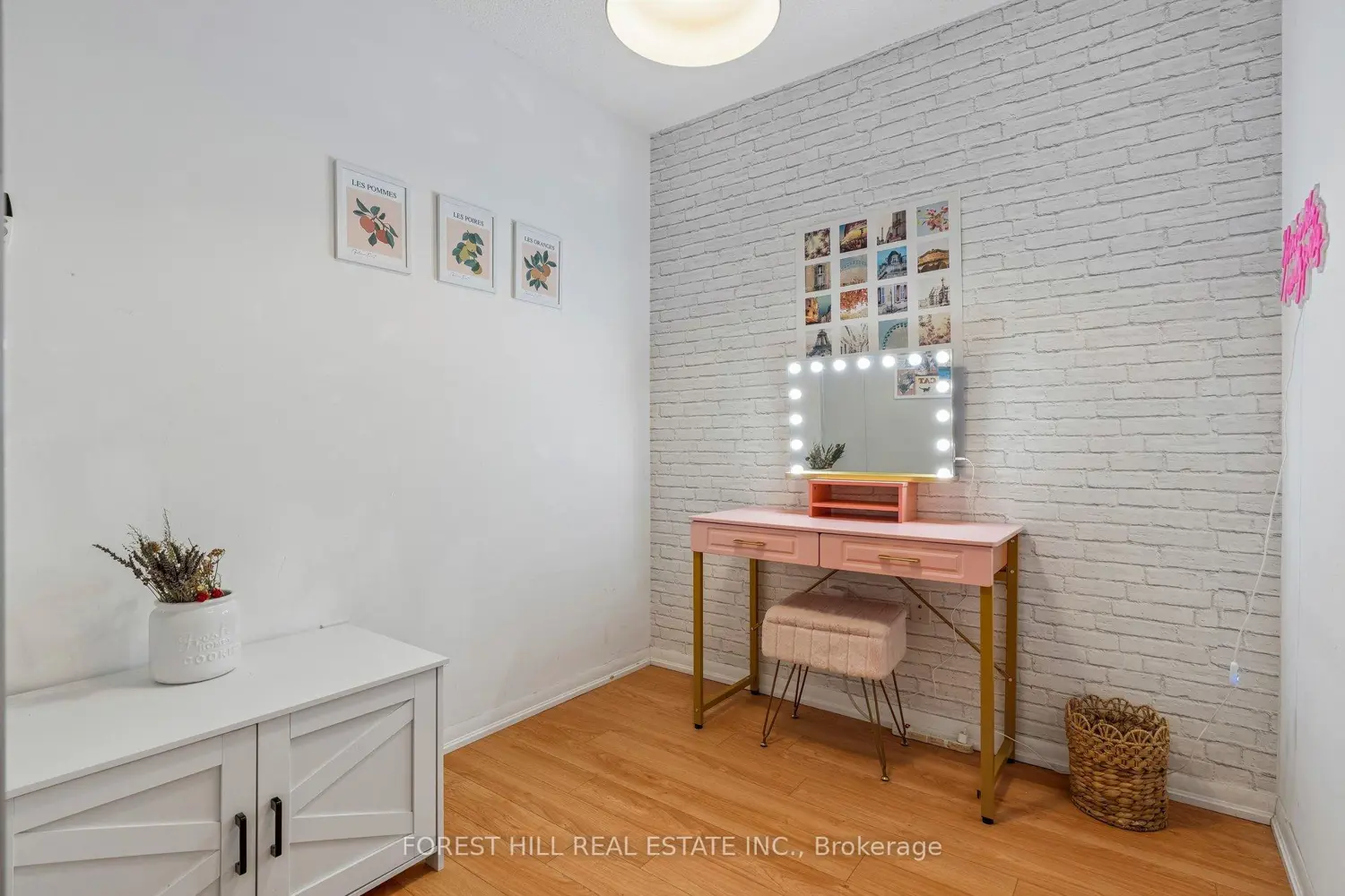 830 Lawrence Avenue 413 photo 5