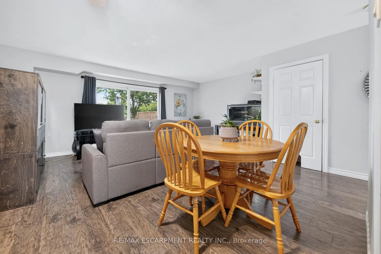 647 Woodward Avenue photo 4