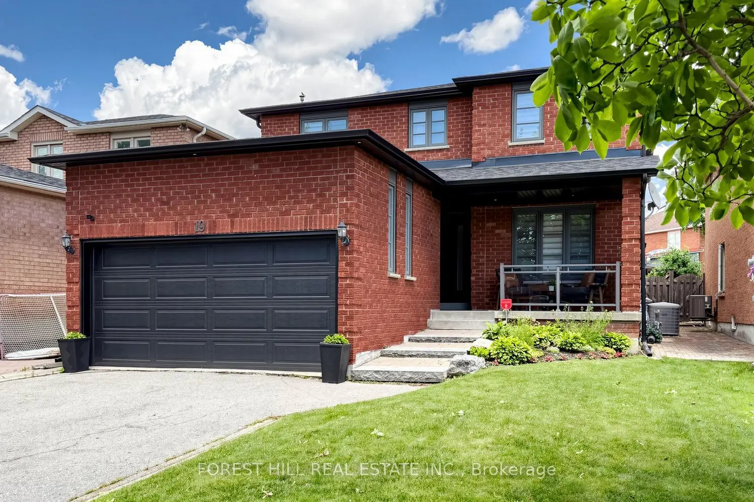 19 Romano Crescent photo 2