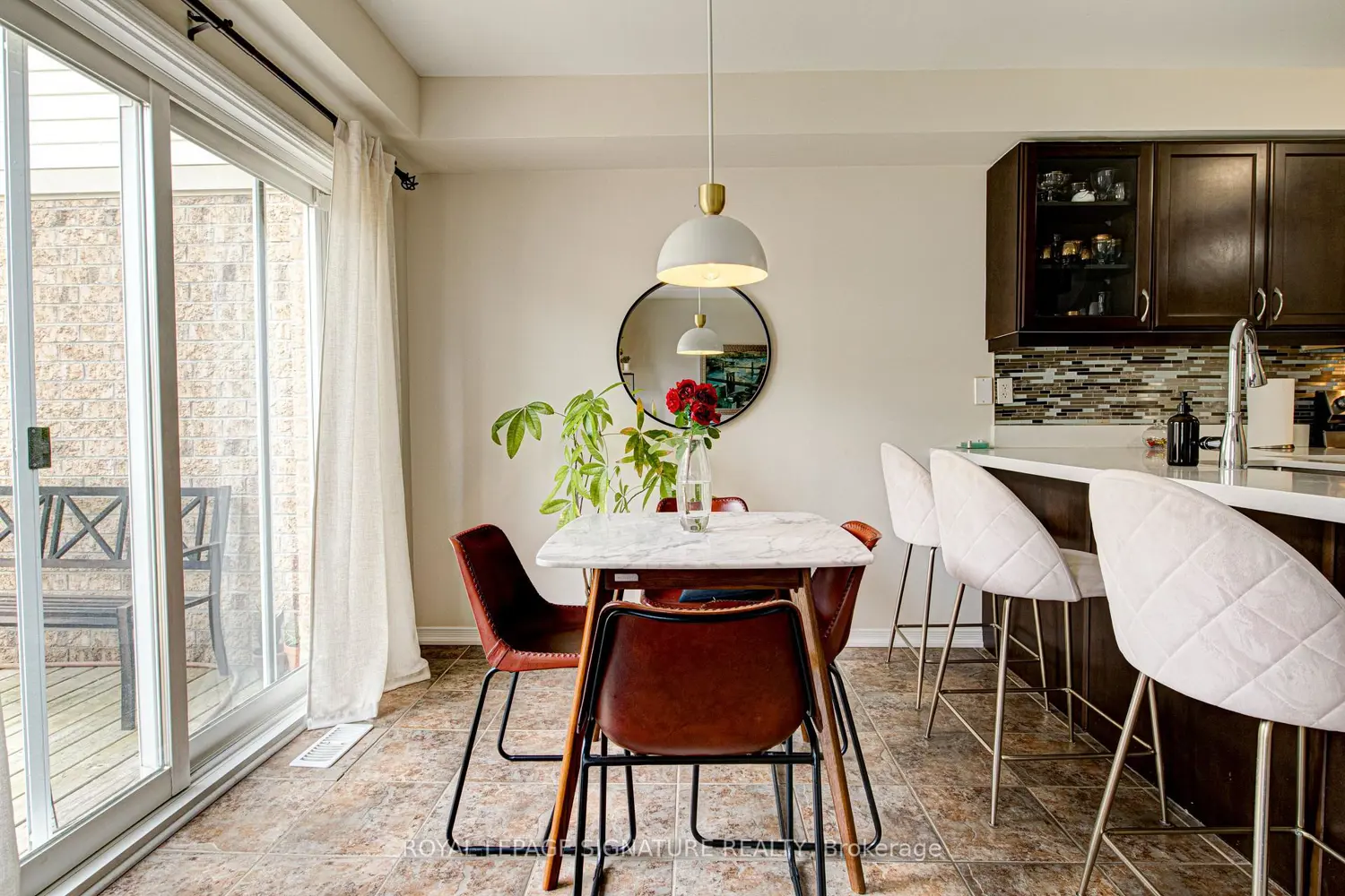 39 Trowbridge Street photo 5