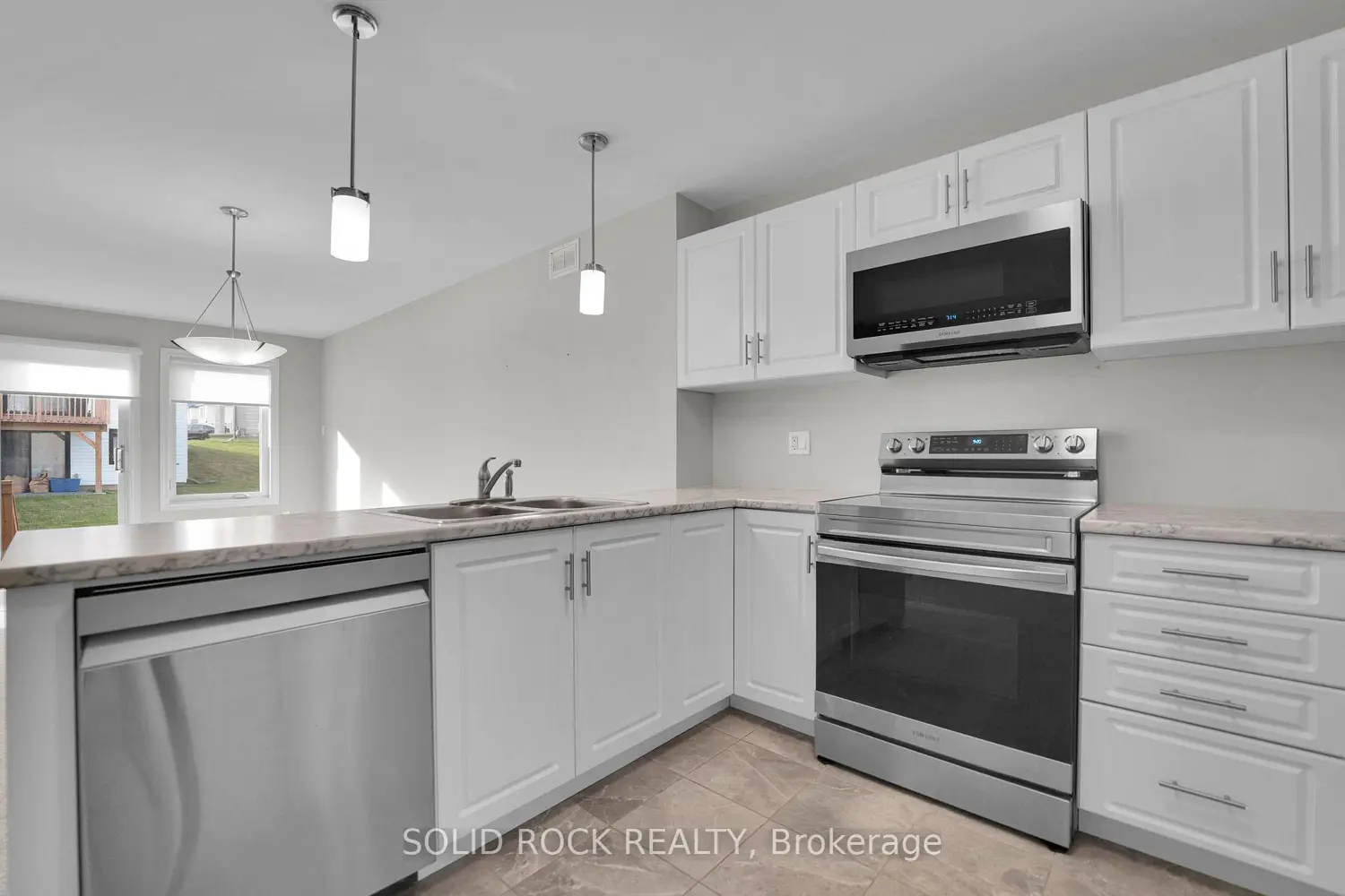 54 Griffith Way photo 4