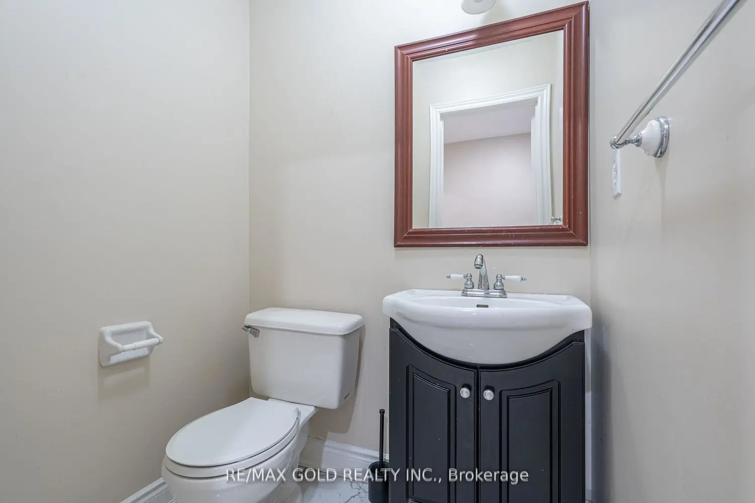 25 Golden Eagle Road photo 3