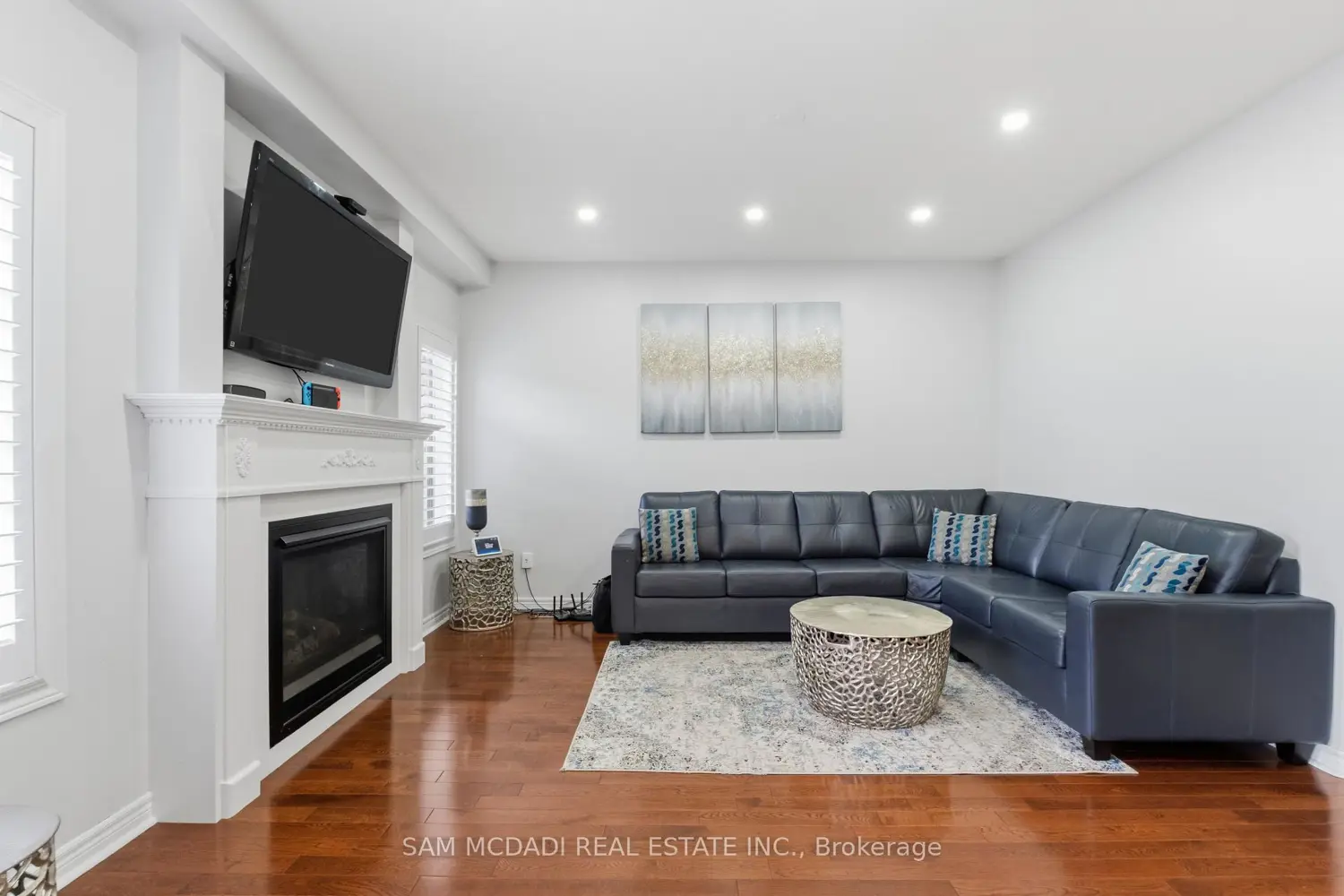 5604 Doctor Peddle Crescent photo 5