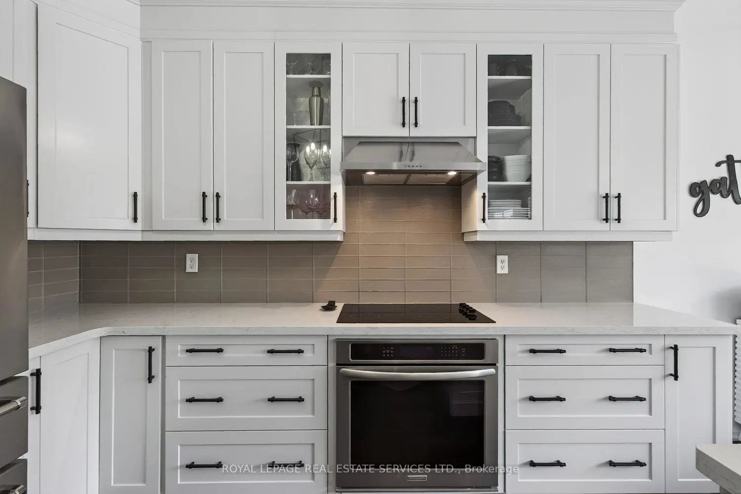 852 Trudeau Drive photo 4