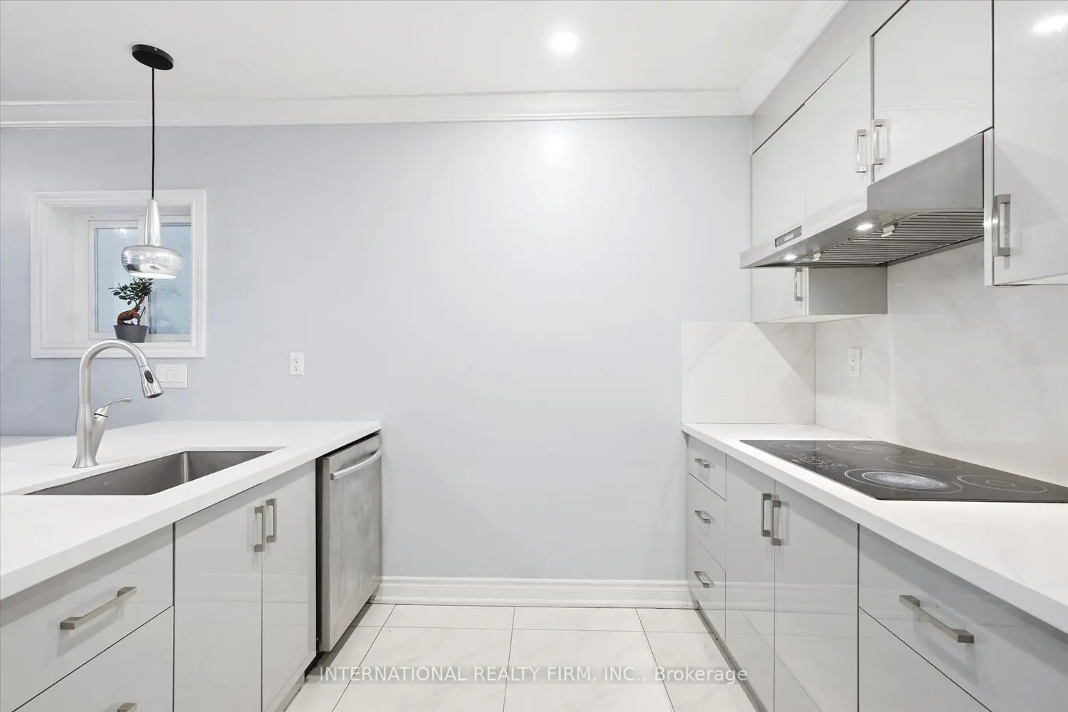 568 Delaware Avenue photo 5