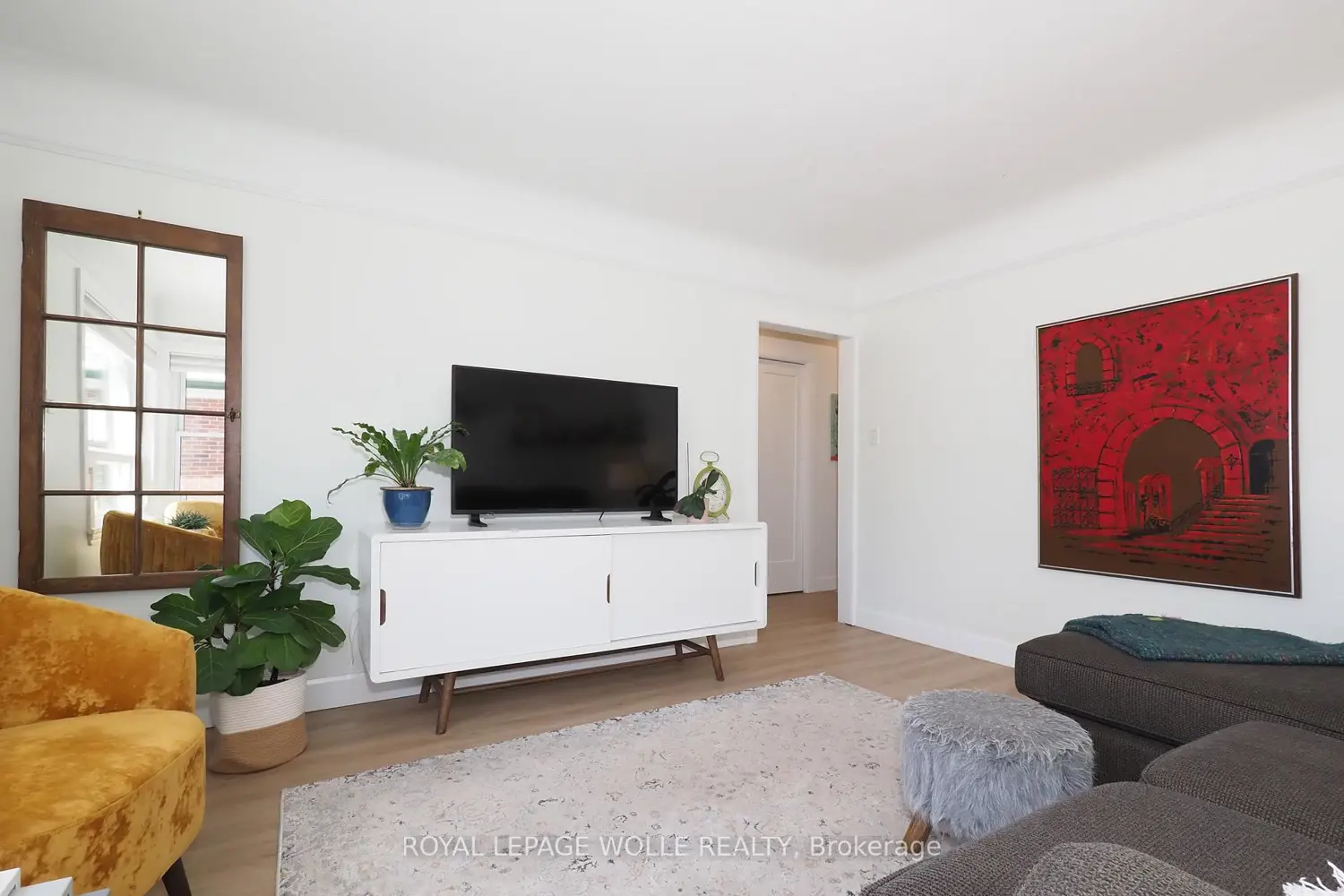 784 Elizabeth Street photo 5
