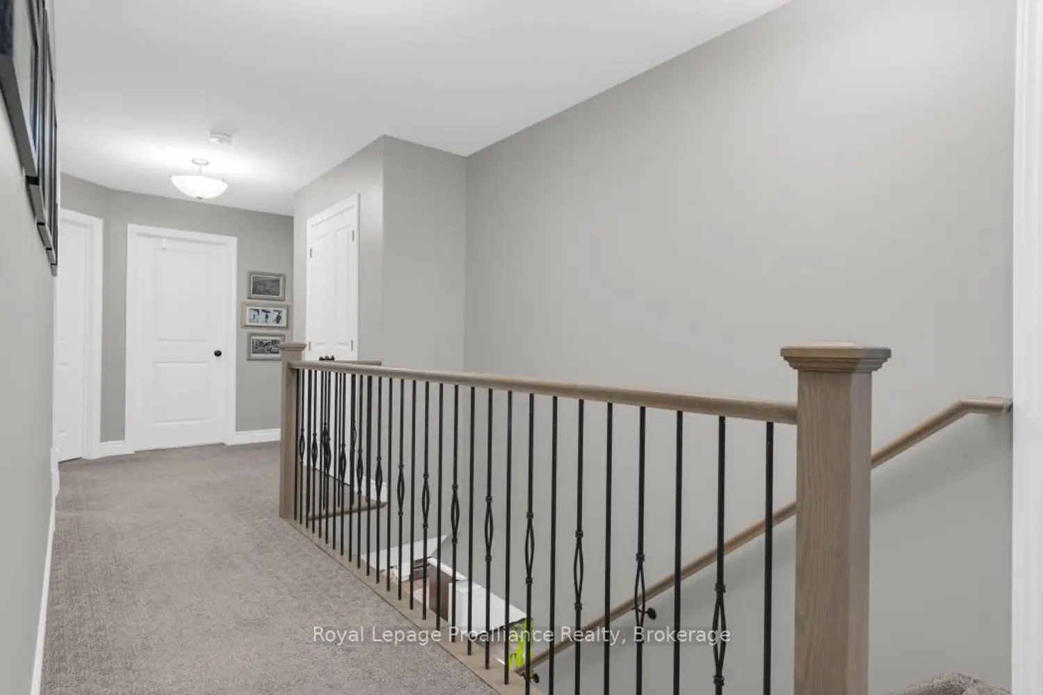 49 Redwood Drive photo 2
