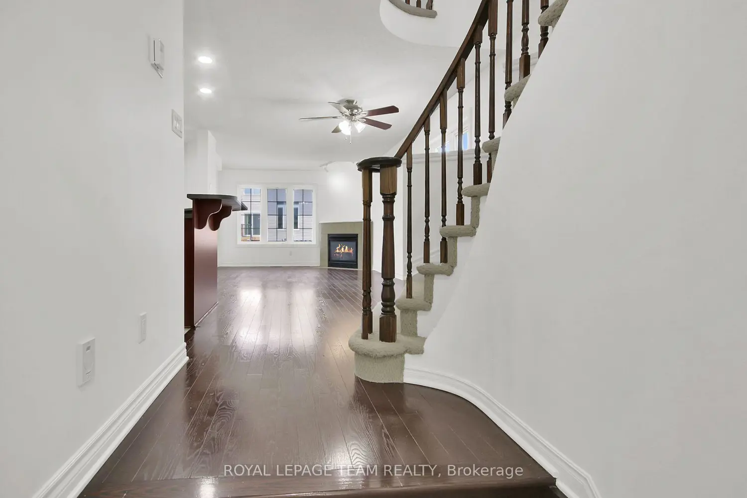 190 Saddlesmith Circle photo 2