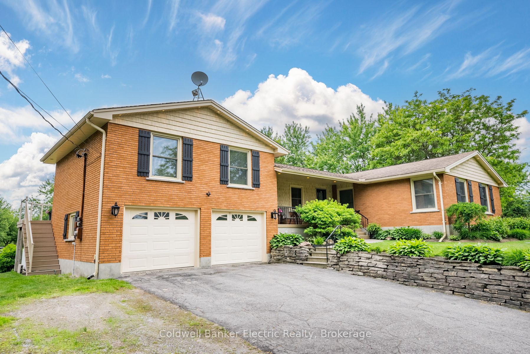 2367 Base Line, Otonabee-south Monaghan, ON, K9J 6X9 photo 3