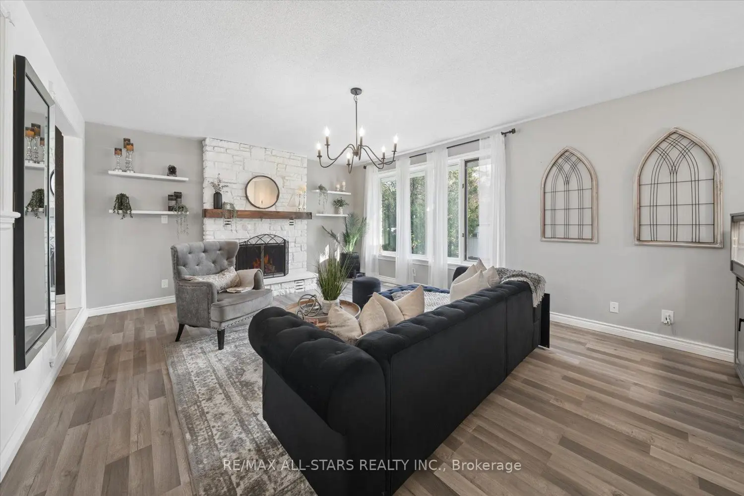 127 Pinecrest Road photo 3