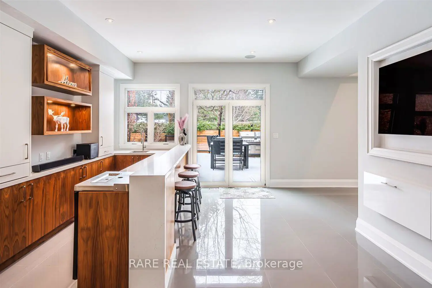 125 Craigmore Crescent photo 5