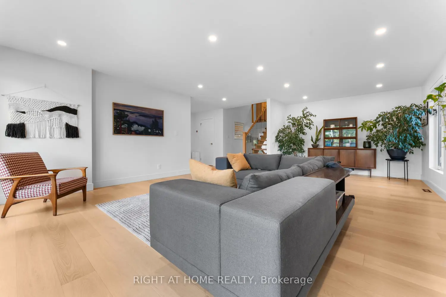 10 Wingrove Hill photo 3