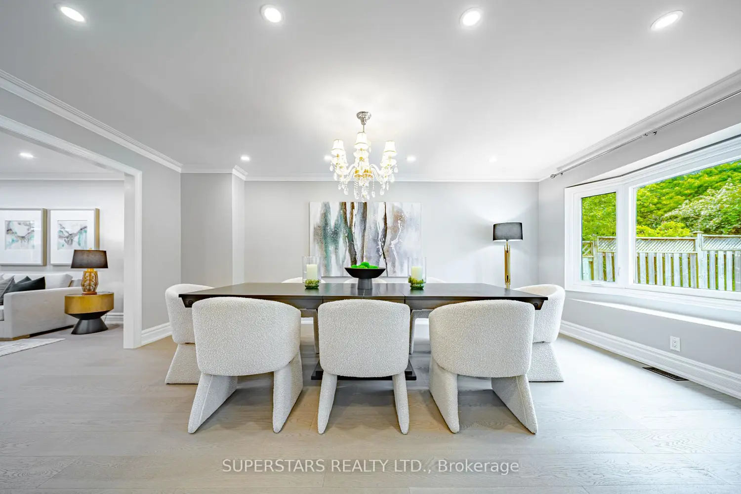 352 Kennedy Street photo 4