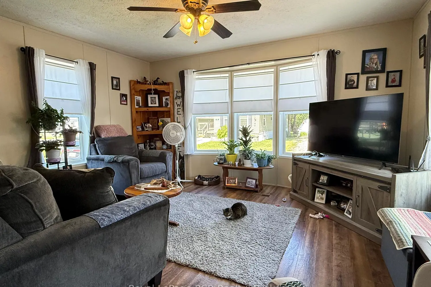 120 Sussex Square photo 2