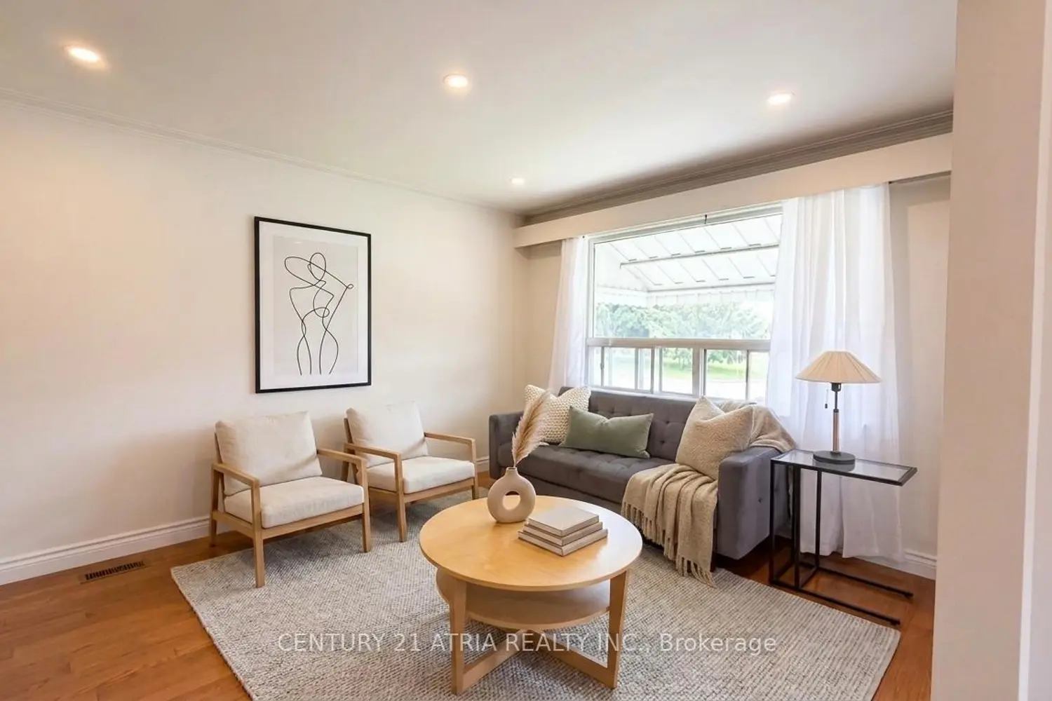 115 Ellington Drive photo 2