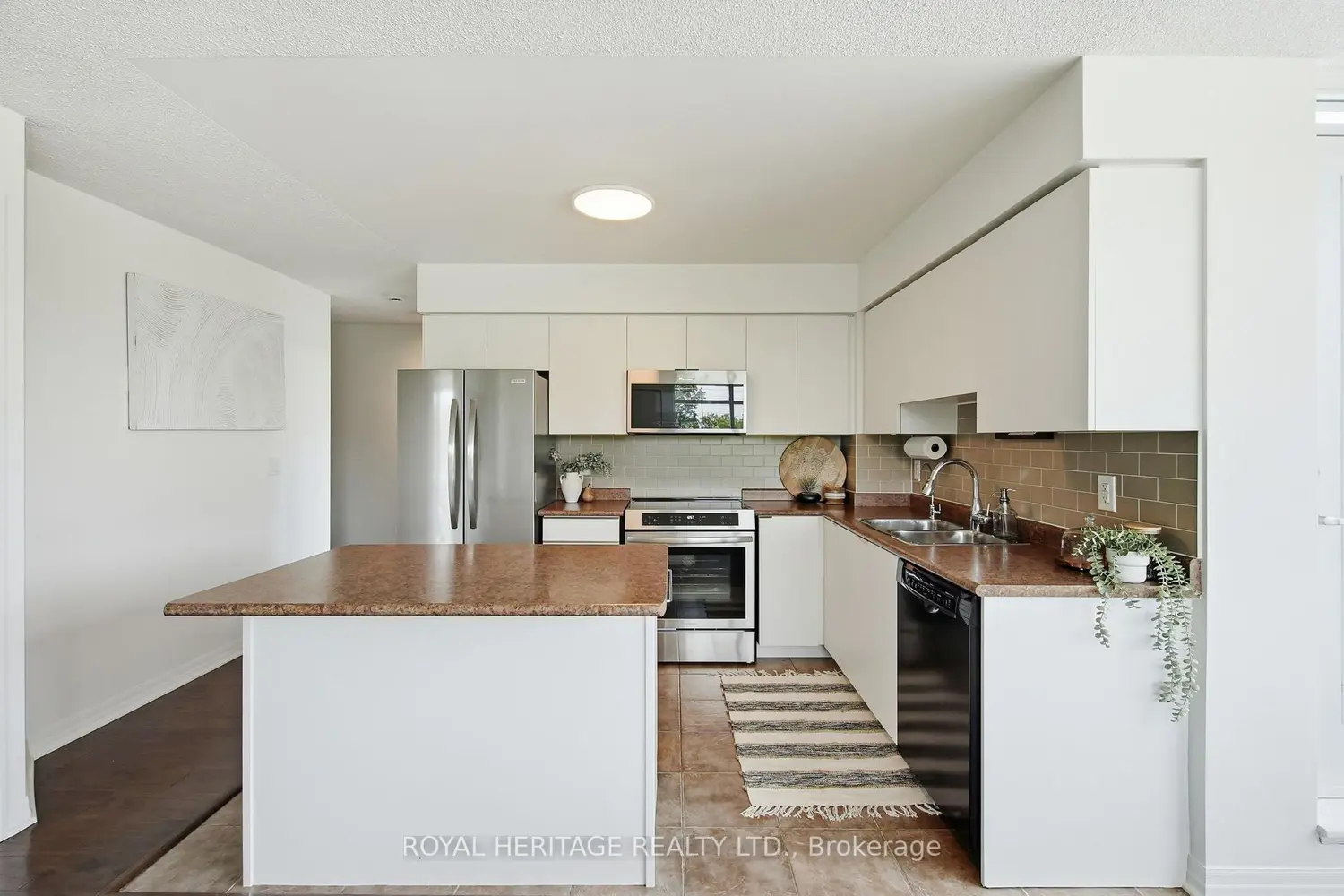 1600 Charles Street 311 photo 5