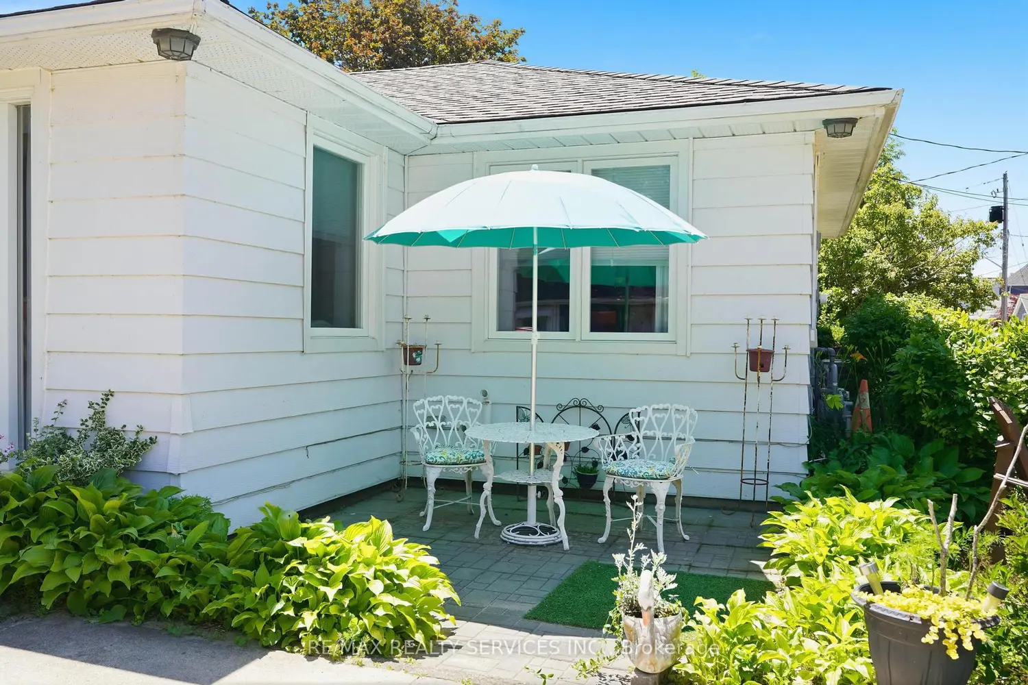 70 Oak Street photo 5