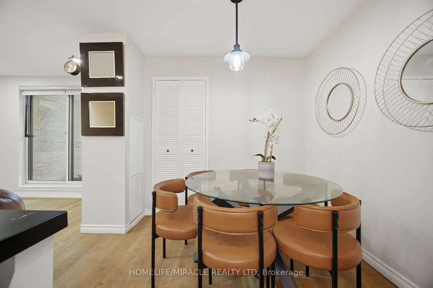 2095 Roche Court 137 photo 5